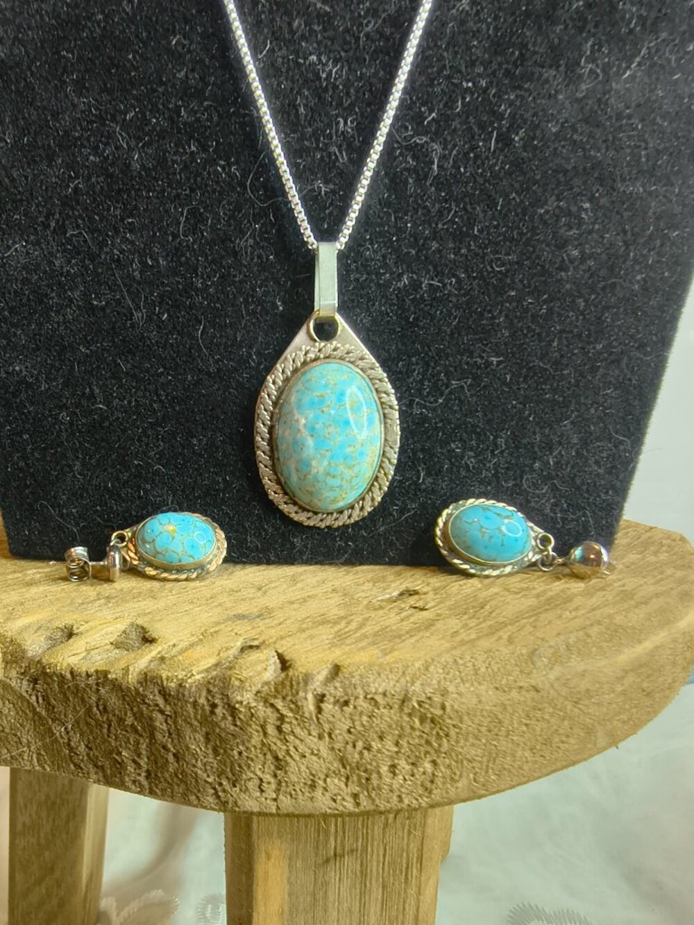 Nickel Silver Hecho Mexican Necklace and Earring Set